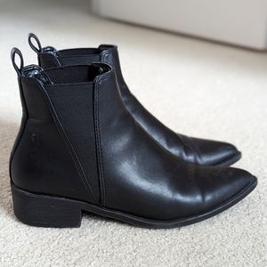 Steve Madden Jumble Ankle Bootie